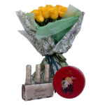 Pack Ramo de rosas amarillas + Bombonera de lata + 3 Botellas de cava mini Freixenet